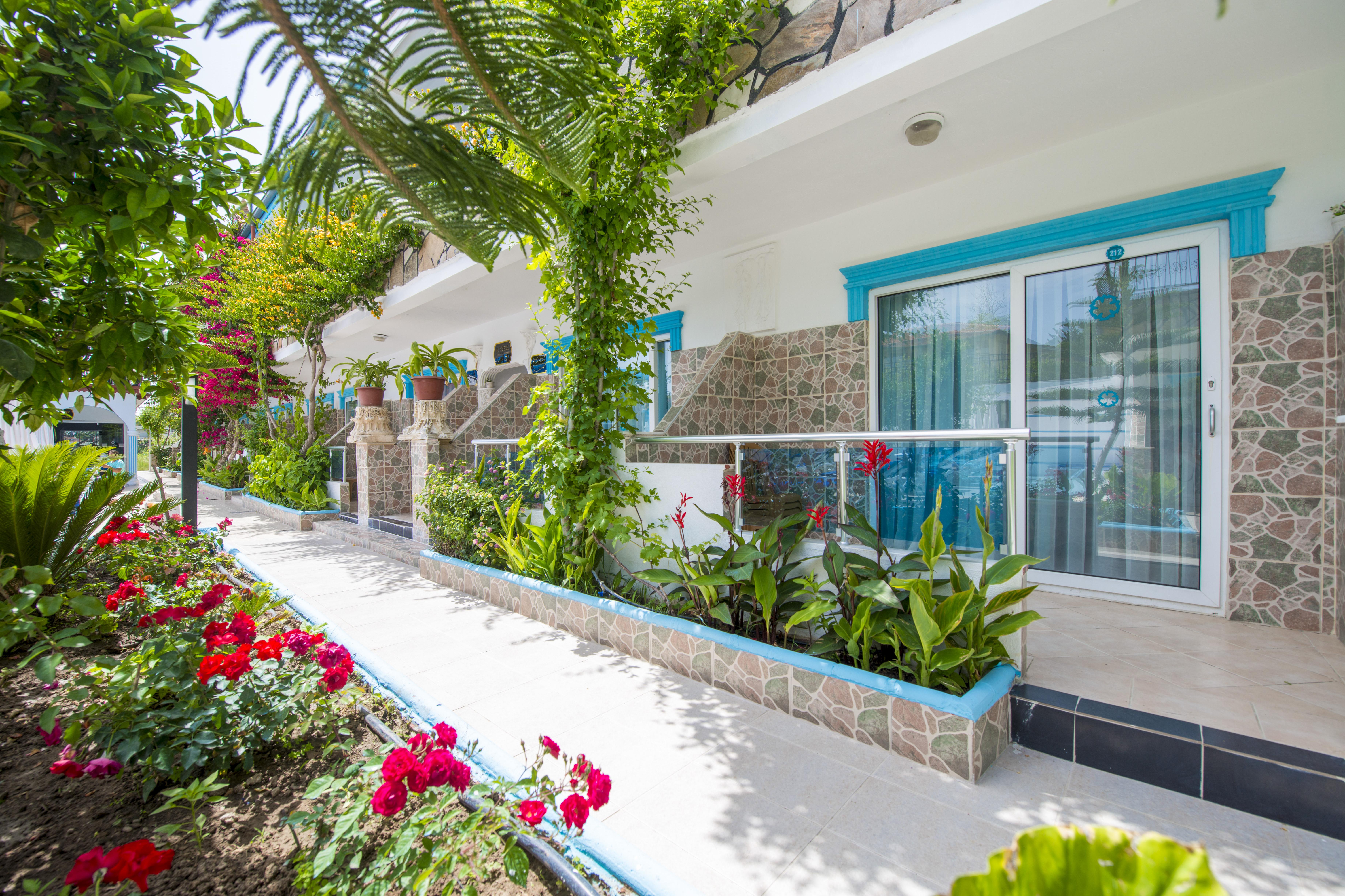 Sunberk Hotel Side Exterior photo